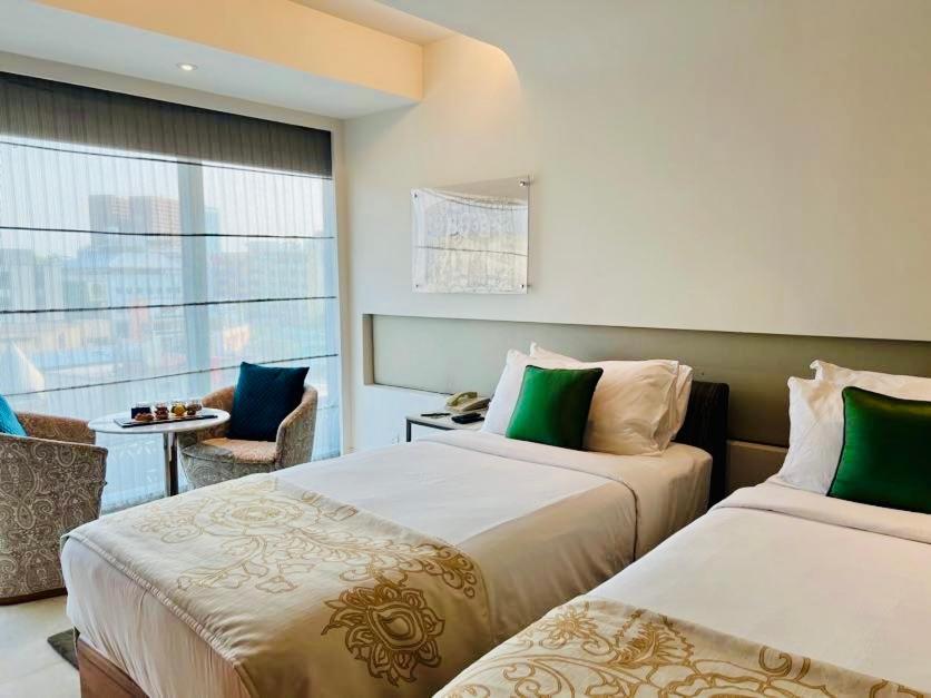 The Park Hyderabad, Banjara Hills Near Hussain Sagar Lake Dış mekan fotoğraf Deluxe Room