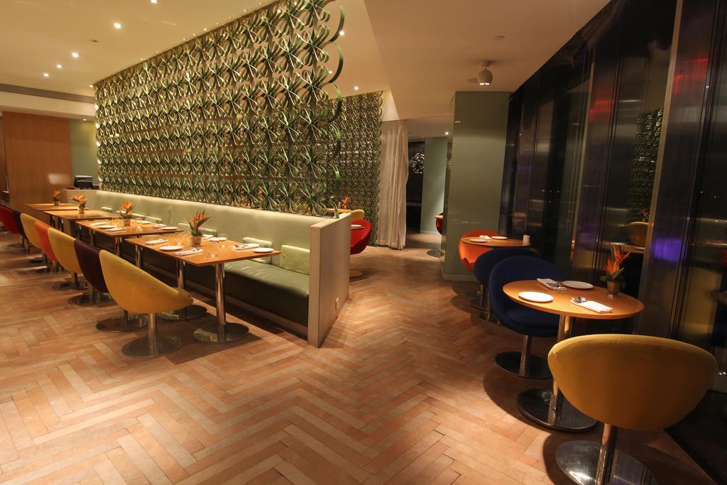 The Park Hyderabad, Banjara Hills Near Hussain Sagar Lake Dış mekan fotoğraf Interior of the restaurant